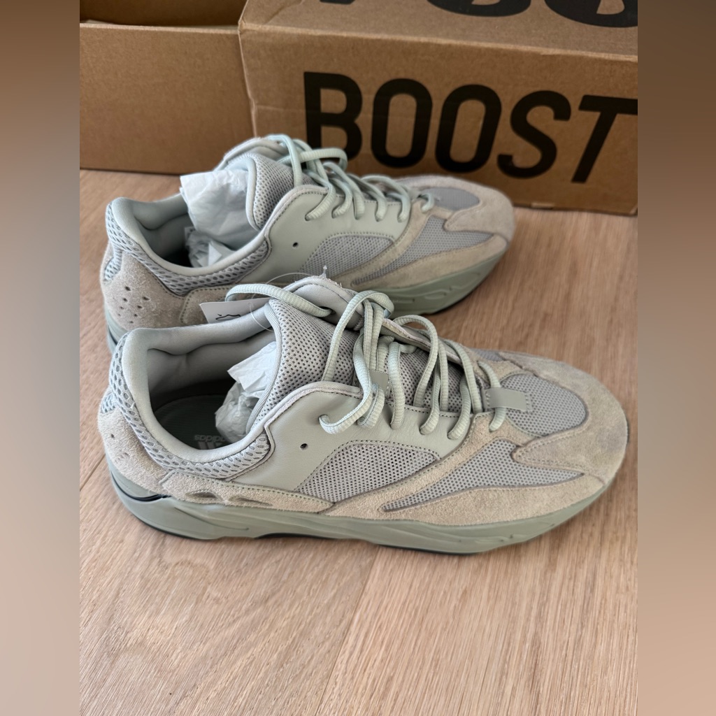 Adidas Yeezy Boost 700 Salt Sneakers